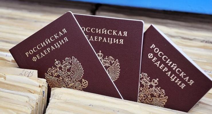 Россия раздала 125 тысяч паспортов в "ЛДНР"