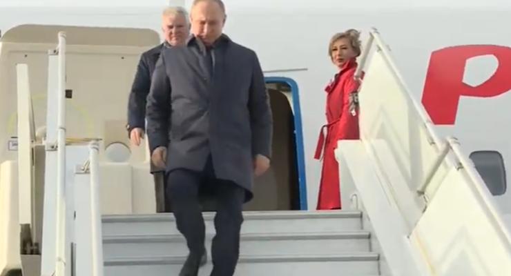 Самолет с Путиным приземлился в Париже