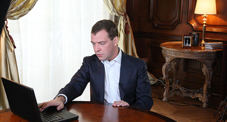 Медведев назвал решение ВАДА "антироссийской истерией"