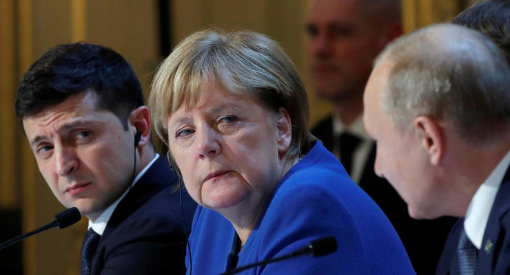 Меркель поддержала пересмотр минских соглашений