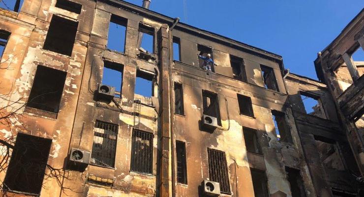 Стало известно, сколько денег Кабмин выделит пострадавшим на пожаре в Одесском колледже