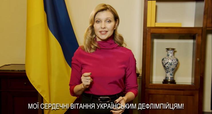 “Возвращайтесь с победами”: Елена Зеленская записала видео на языке жестов