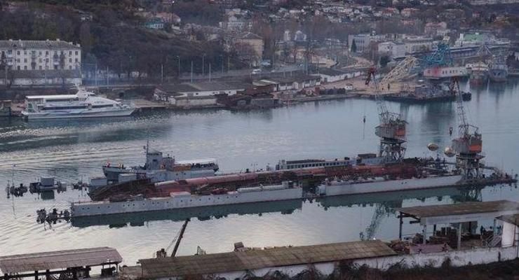 Затонувшую в Крыму подлодку утилизируют
