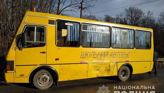 На Тернопольщине школьный автобус попал в смертельное ДТП
