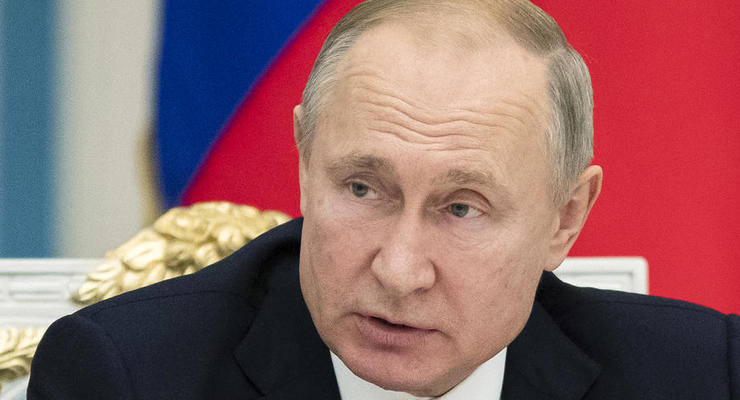 Путин запретил бывшим ФСБшникам выезжать из РФ