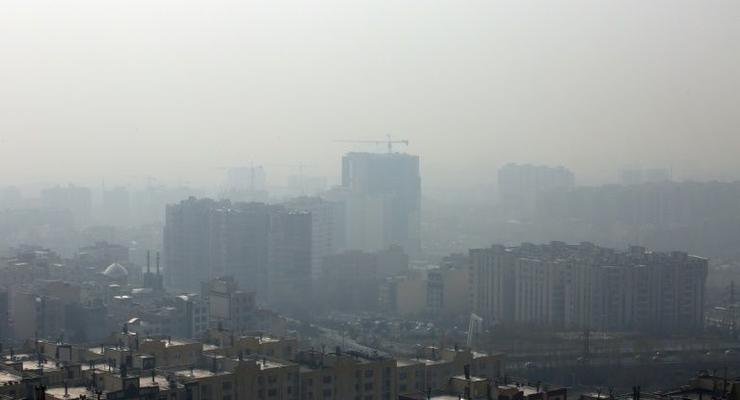 В Иране из-за смога закрыли школы