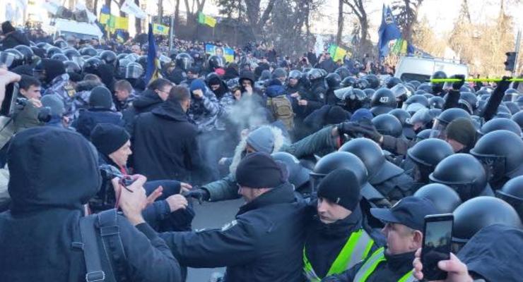 В Киеве восстановили движение по улице Грушевского после протестов