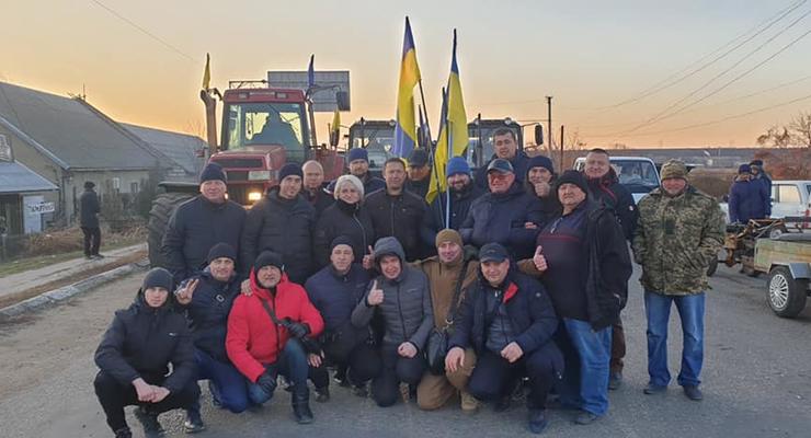 Активисты заблокировали таможню на границе с Молдовой