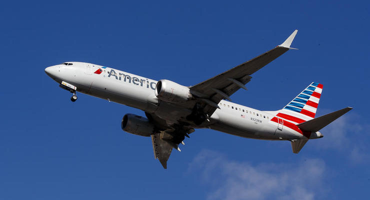 Сотрудник American Airlines пытался повредить системы самолета
