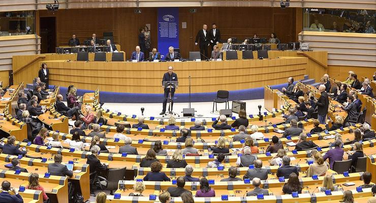 В Европарламенте депутаты поссорились из-за украинского языка