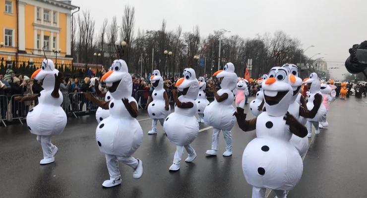 В Киеве впервые проходит новогодний парад