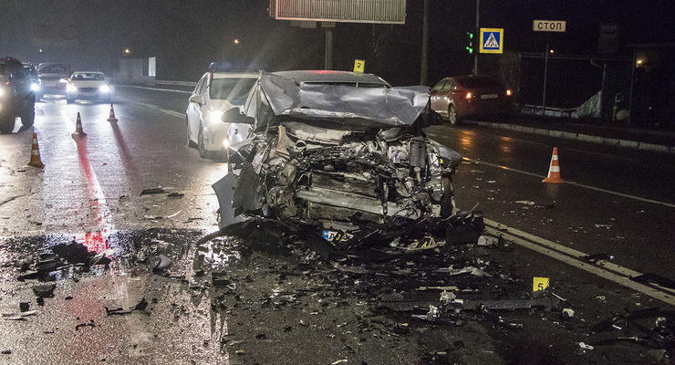 В Киеве Hyundai протаранил Opel, есть жертва