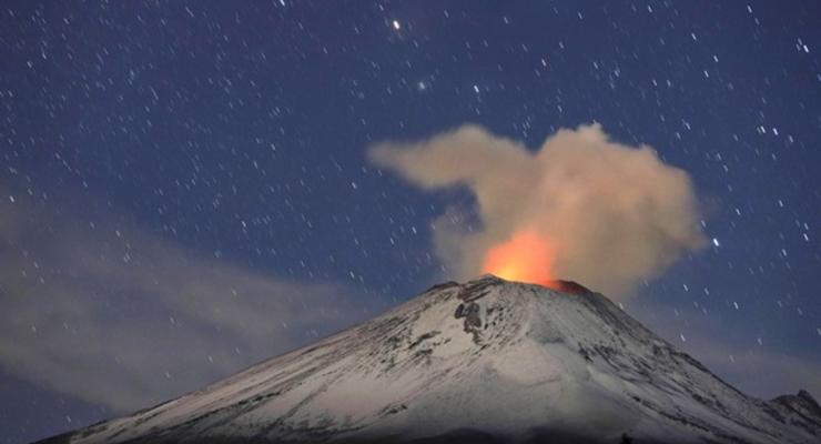 В Мексике проснулся вулкан