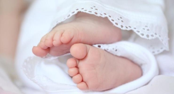 На Закарпатье у 17-летней мамы младенец умер от переохлаждения