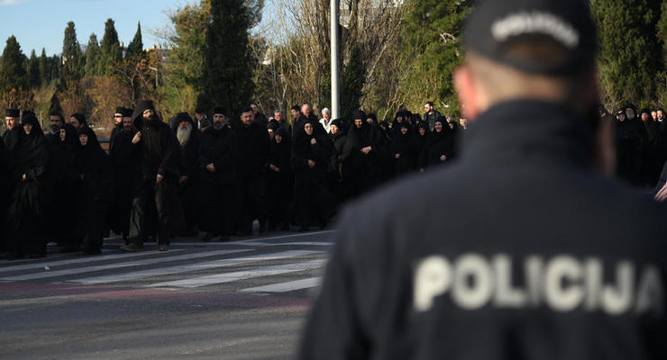 В Черногории приняли спорный закон о свободе вероисповедания