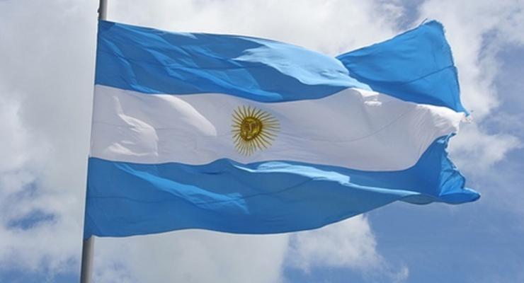 Аргентинские депутаты заморозили свои зарплаты