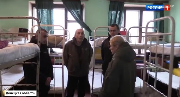 Рупоры Кремля показали троих украинских пленных на ТВ