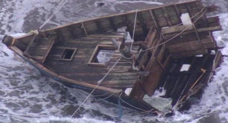 У берегов Японии обнаружили лодку с трупами и головами - СМИ