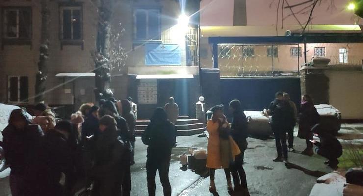 Активисты продолжают блокировать Лукьяновское СИЗО