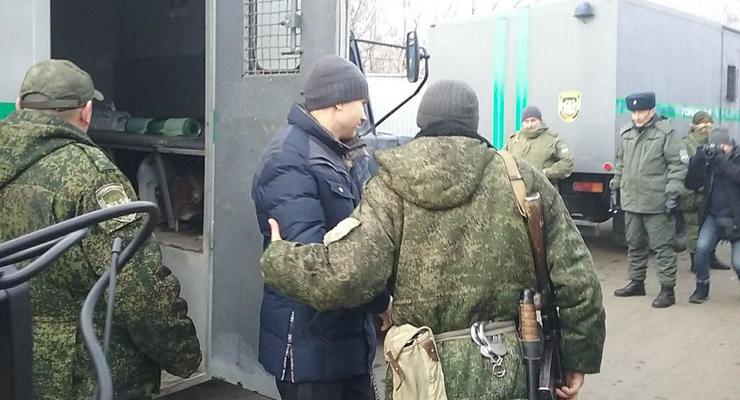Сепаратисты передали первую группу украинцев