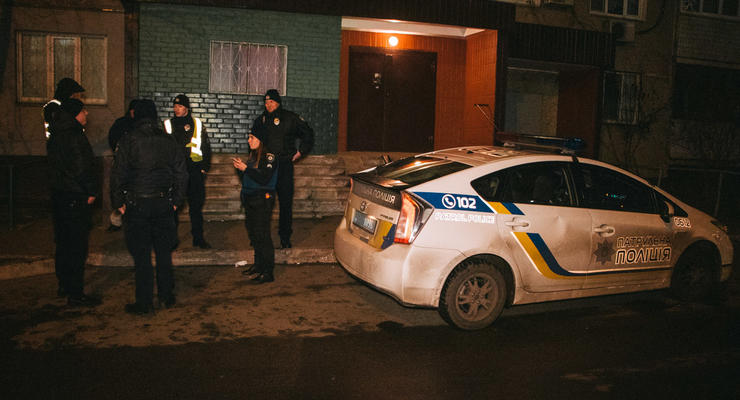 В Киеве пьяный мужчина избил тещу и полицейского