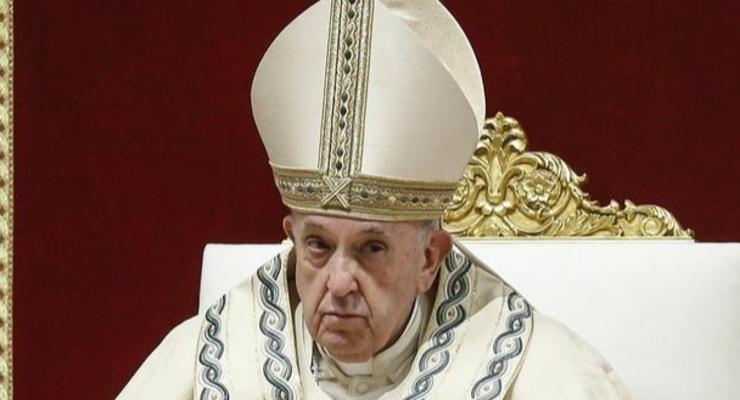Папа Римский принес извинения за то, что ударил женщину