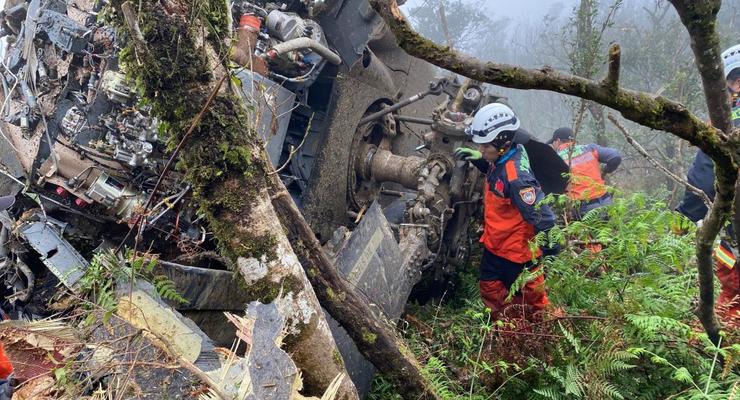 При аварийной посадке вертолета погиб глава Генштаба Тайваня