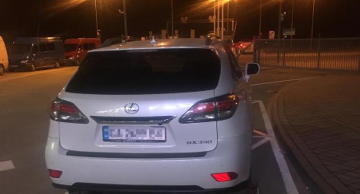 Гражданин РФ пытался через Украину уехать в ЕС на угнанном Lexus