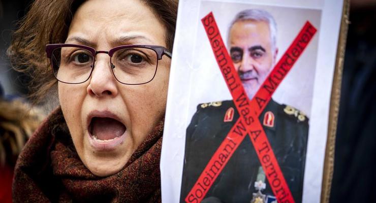В Иране вспыхнули протесты после признания военных
