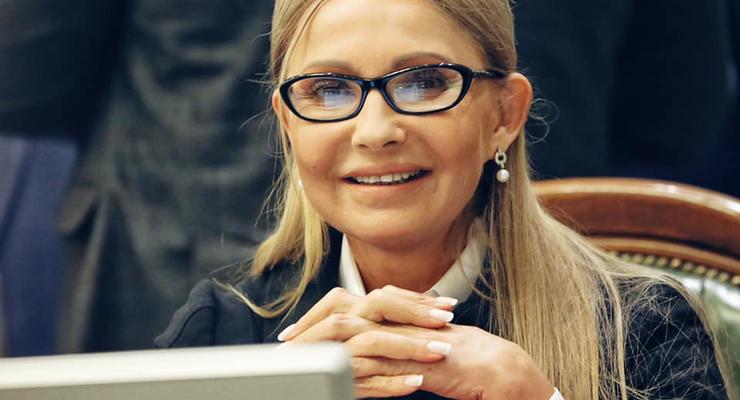 Похорошела и загорела: Тимошенко восхитила сменой имиджа