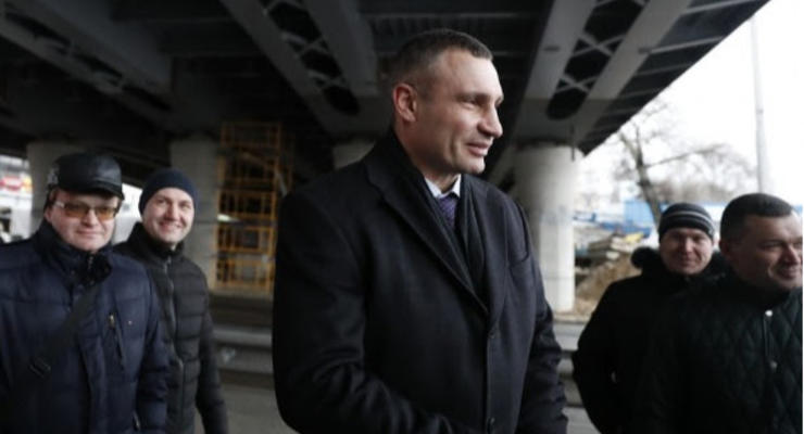 Виталию Кличко сделали экстренную операцию в Киеве