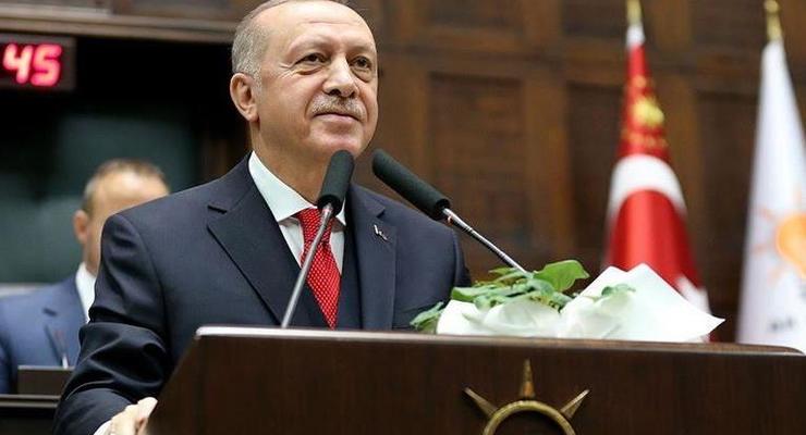 Эрдоган пригрозил дать урок "путчисту" Хафтару