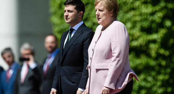 Зеленский и Меркель обсудили ситуацию на Донбассе и обмен пленными