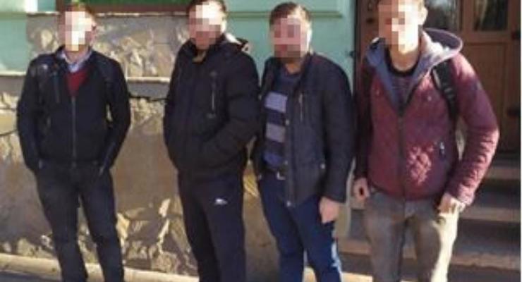 В центре Львова поймали четырех нелегалов