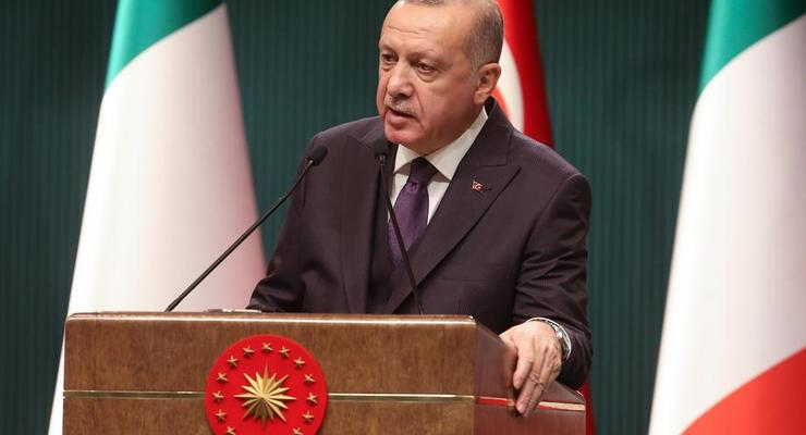 Эрдоган призвал положить конец "поведению" Хафтара