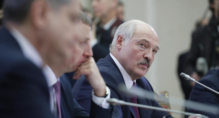 Лукашенко заявил о планах покупки 30% нефти через Украину