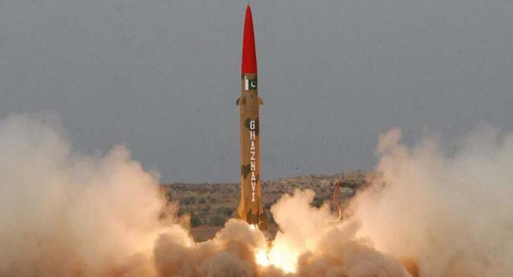 Пакистан испытал баллистическую ракету Хатф-3
