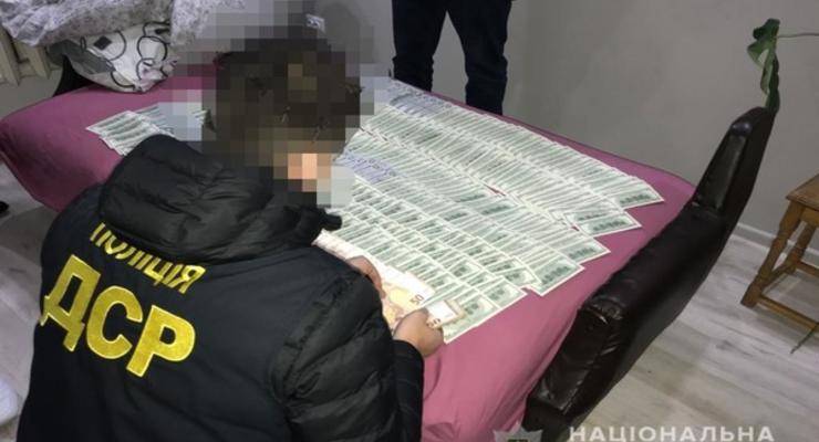 На Львовщине задержана банда, вымогавшая деньги у заробитчан