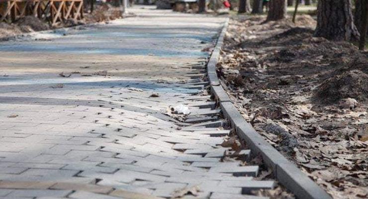 В Киеве при реконструкции парка украли 14 млн гривен