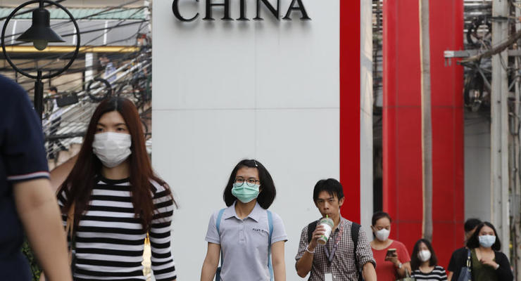 Известные компании закрывают магазины в Китае