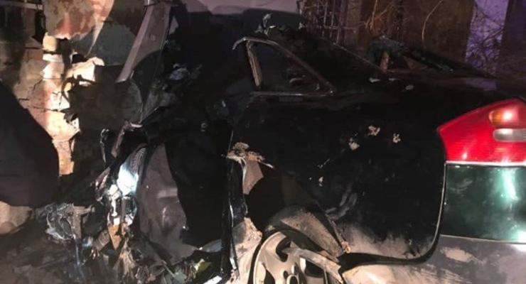 "Гонки в Одессе": Авто протаранило дом, водитель погиб на месте