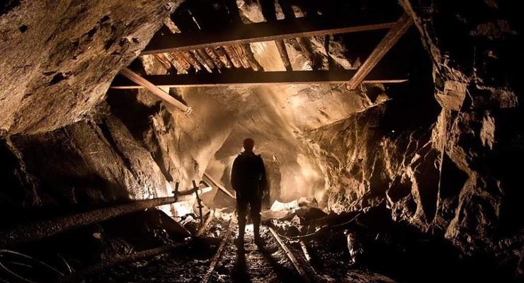 В Донецкой области 79 горняков не выходят из шахты