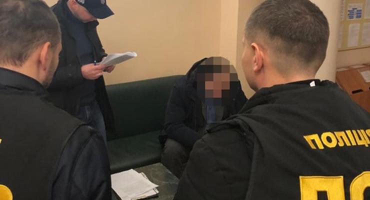 Чиновника из Кабмина поймали на "откате" в 2,5 млн