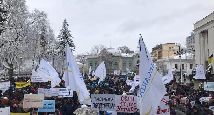 Аграрии на митинге призвали Зеленского уволить директора НАБУ Сытника и защитить их рабочие места