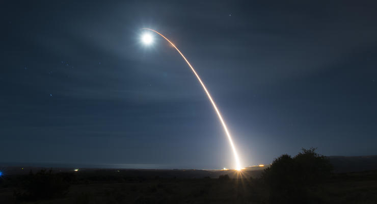 США испытали межконтинентальную ракету Minuteman