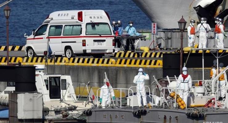 Коронавирус обнаружили еще  у 10 человек на круизном лайнере в Японии