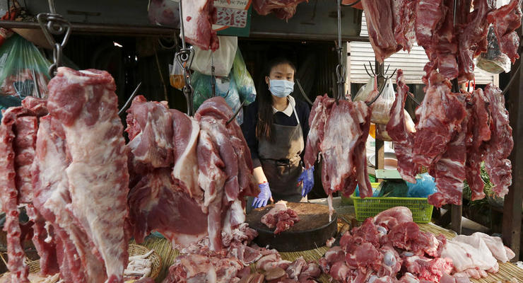 Китаец заразился коронавирусом на рынке за 15 секунд - СМИ