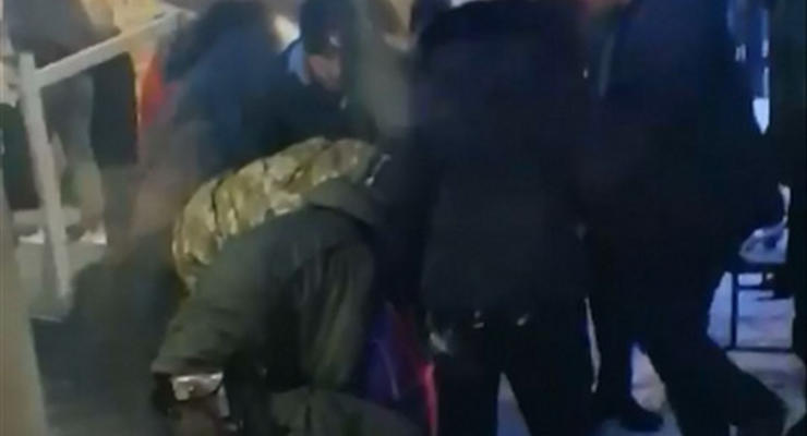 Драка в аэропорту Запорожья: Пассажиры опровергли версию пограничников