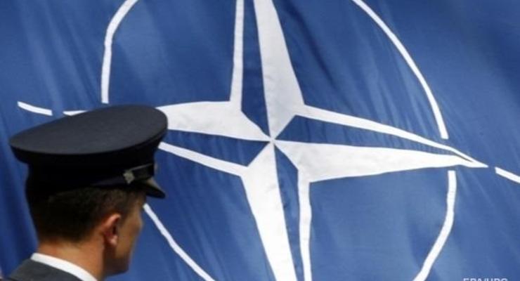 В некоторых странах Запада снизилось доверие к НАТО - опрос