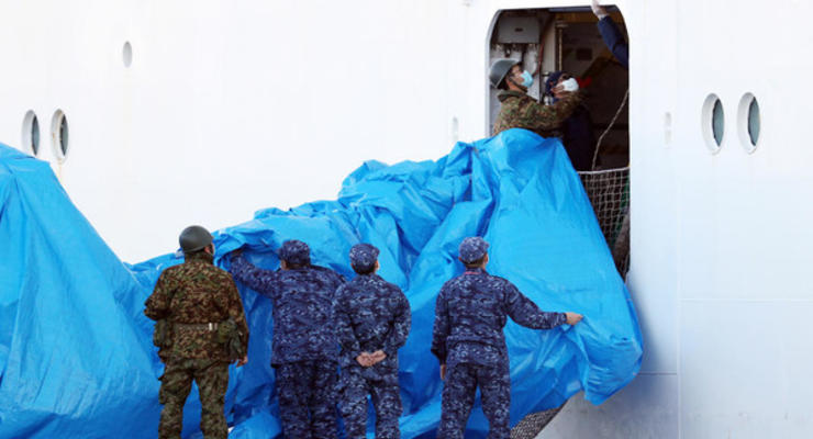 Минздрав: число зараженных украинцев на лайнере в Японии может увеличиться